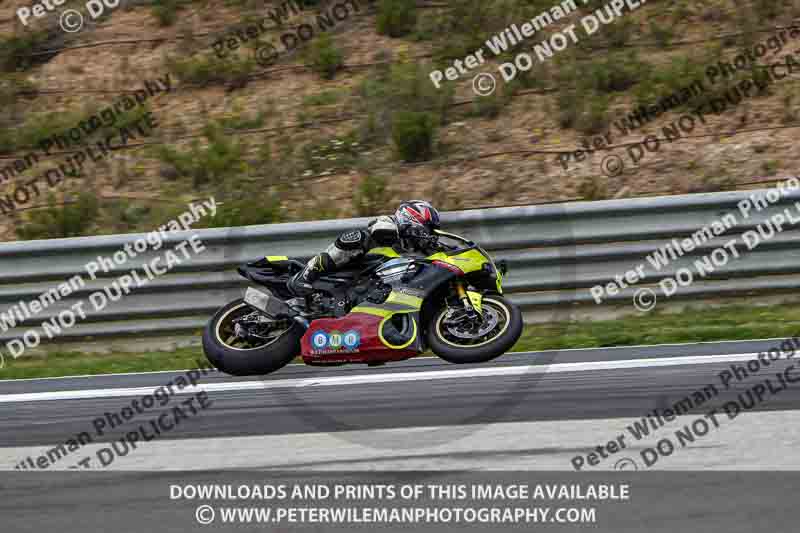 cadwell no limits trackday;cadwell park;cadwell park photographs;cadwell trackday photographs;enduro digital images;event digital images;eventdigitalimages;navarra;no limits trackdays;peter wileman photography;racing digital images;trackday digital images;trackday photos